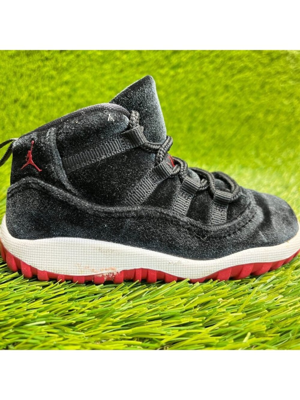 Nike Air Jordan 11 Retro Boys Size 8C Black Red Athletic Walking Shoes Sneakers
